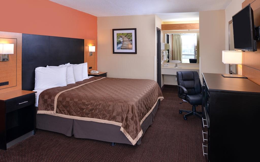 Americas Best Value Inn - Collinsville / St. Louis Room photo